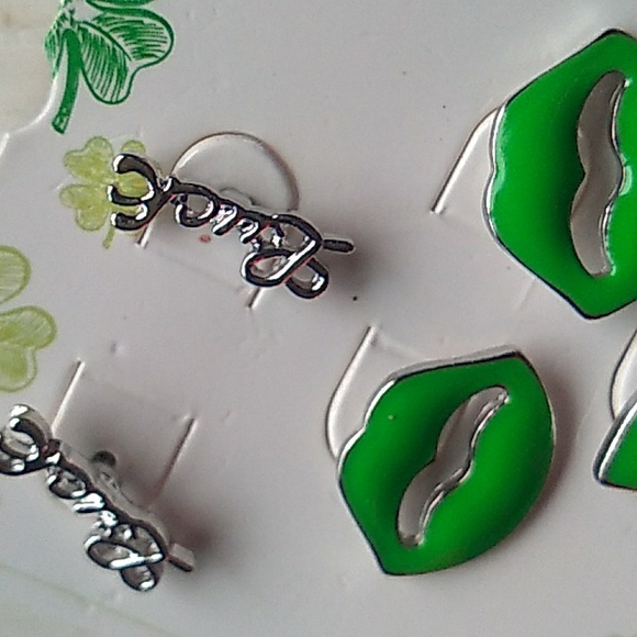 St. Patrick's Day Earrings - Picture 2 of 3